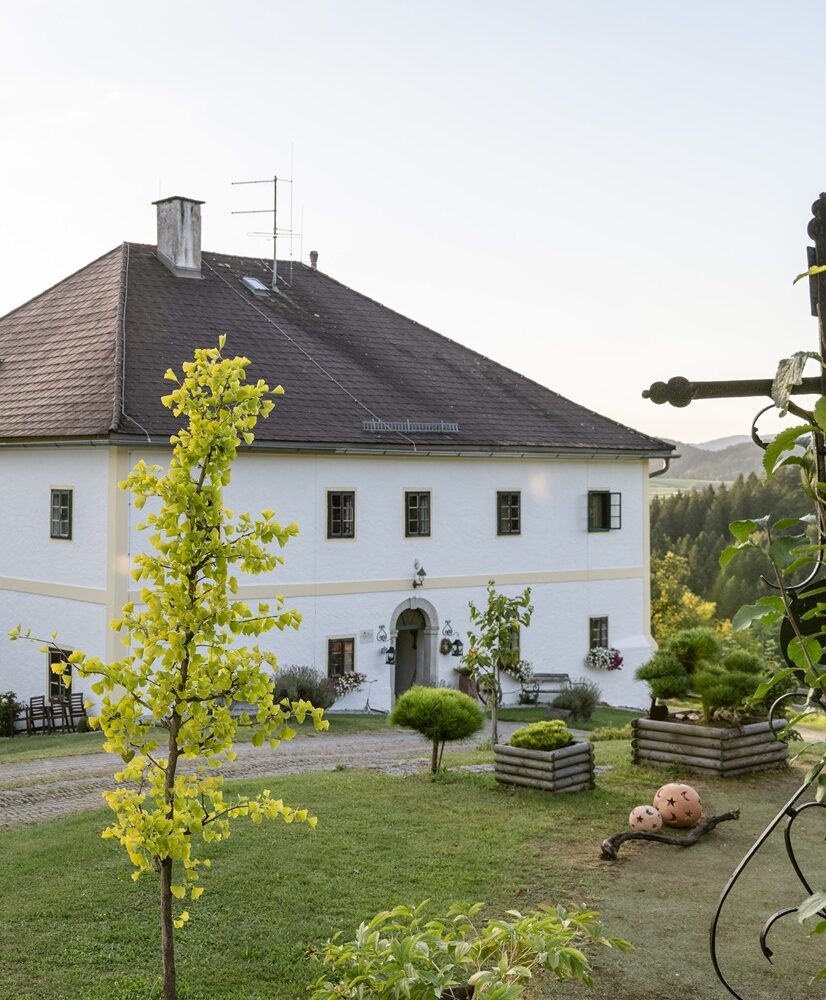 Schönes Landhaus in der Abendsonne